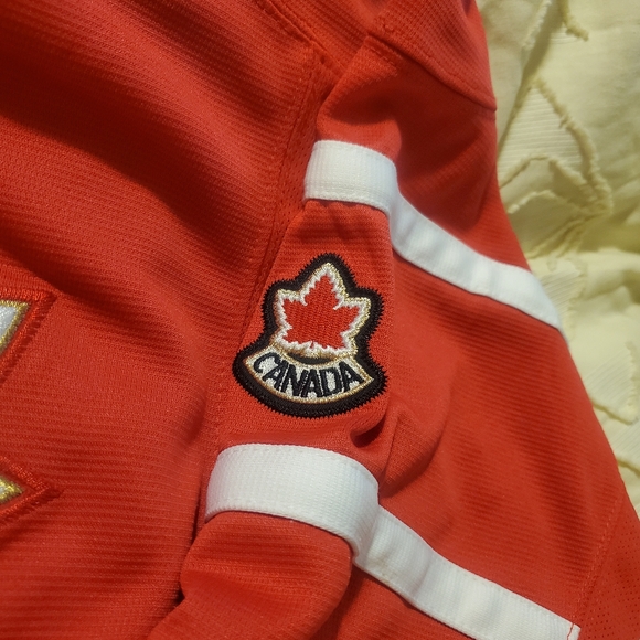 Team Canada Youth Olympic Nike Hockey Jersey - Picture 9 of 16